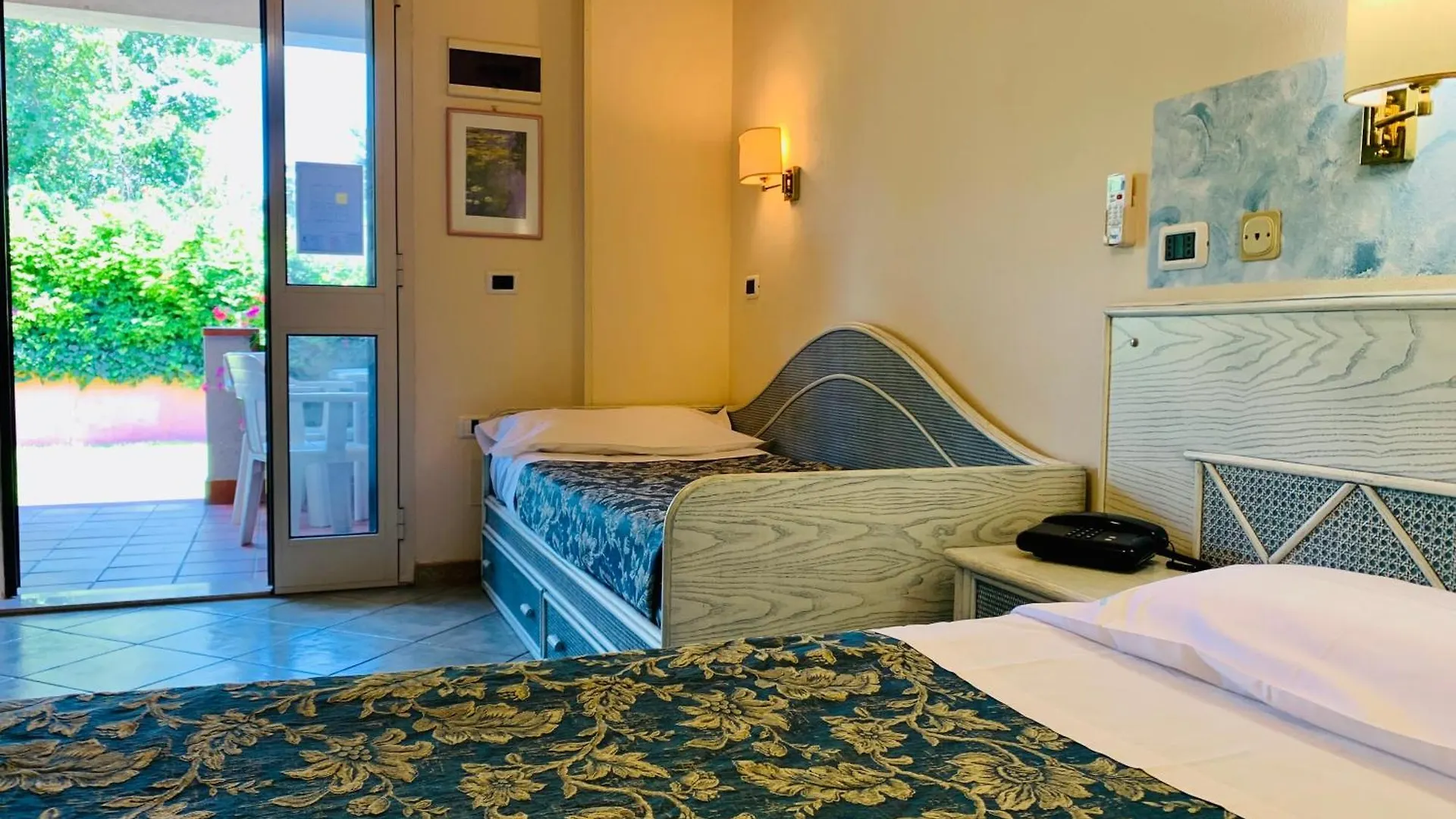 Aparthotel Residence Dei Fiori Marina di Campo Italy